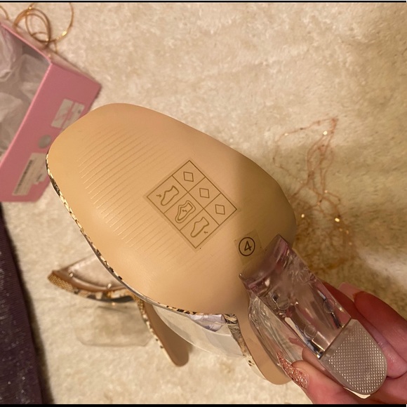 Nasty Gal Clear Wedge Heels w/ Snakeskin detail! - Picture 6 of 8